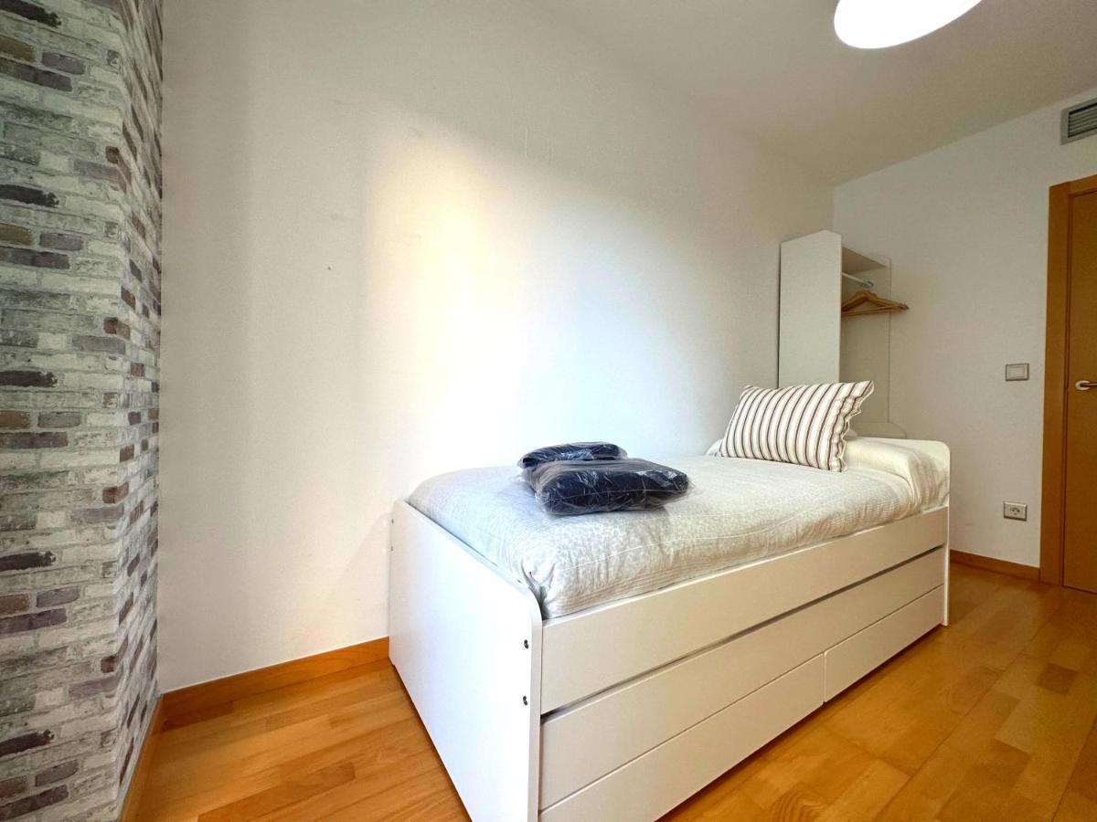 Apartamentos Dos Torres La Comarca - Jardín y parking privado gratis Zaragoza Exterior foto